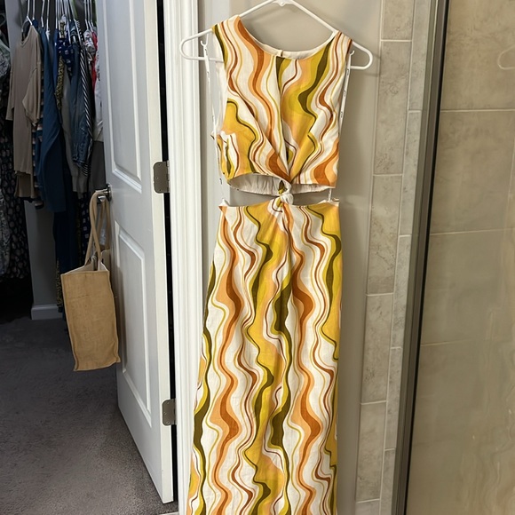 minkpink: ziggy cut out midi dress - extra small - Picture 2 of 2